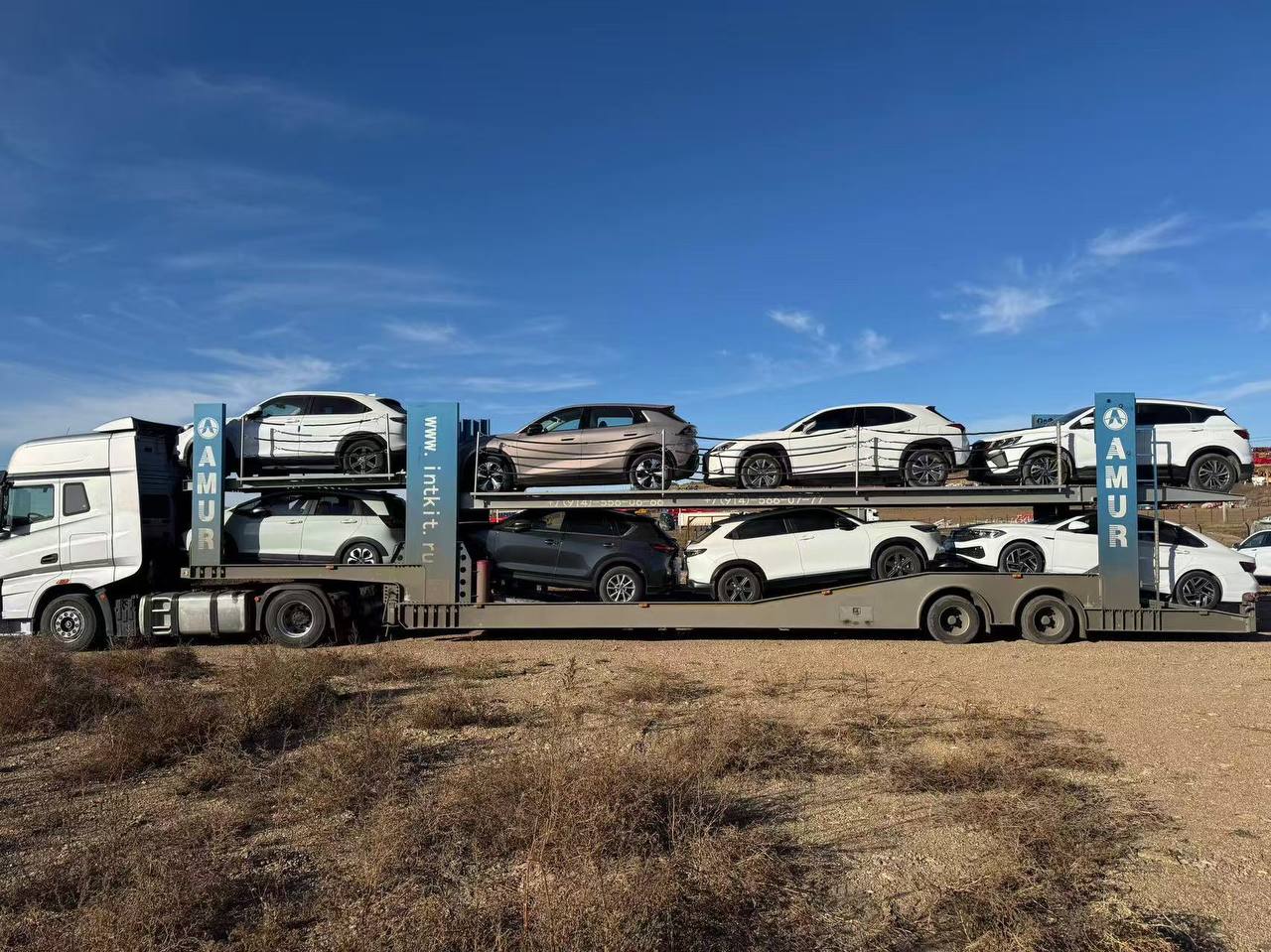 Автовоз с легковыми автомобилями